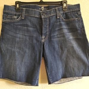 for all mankind denim jean shorts size 32.